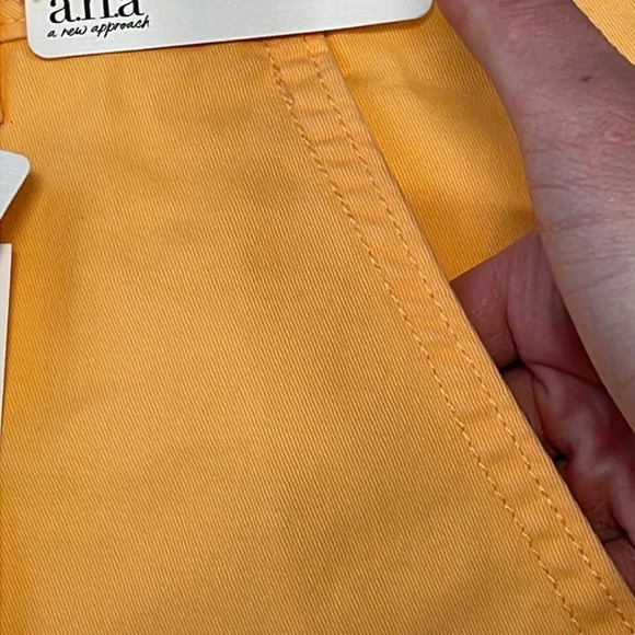 a.n.a Jean Shorts NWT Mid Rise Shortie Denim Florida Mango Yellow Size 12 - Picture 5 of 11